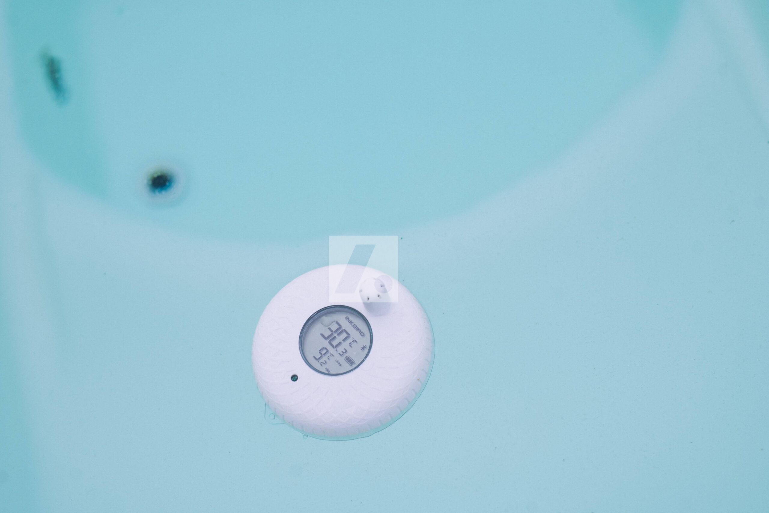 Ujuv termomeeter Bluetooth ühendusega